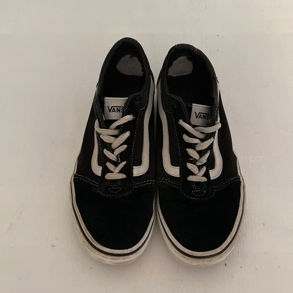 Vans B&W Old Skool low skate shoe suede toe cap W 9/M 7.5 - Picture 2 of 11